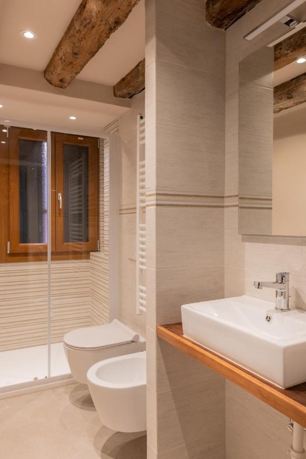 Andrea Venice Flat 3Rd Floor Luaran gambar