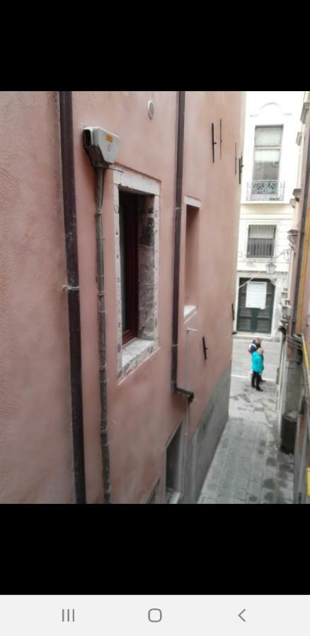 Andrea Venice Flat 3Rd Floor Luaran gambar