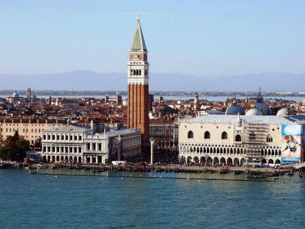 Andrea Venice Flat 3Rd Floor Luaran gambar